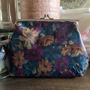Patricia Nash Savena large wristlet